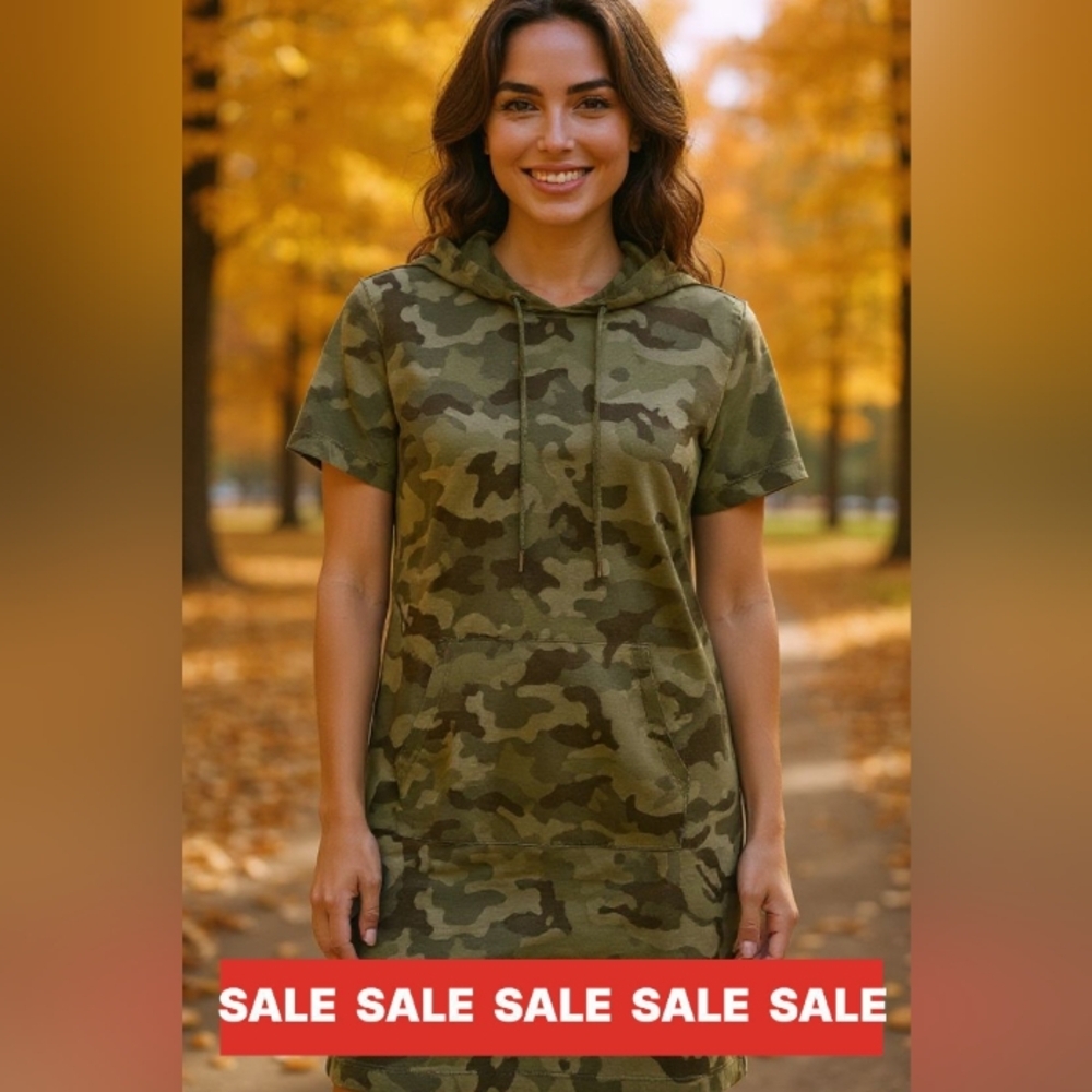 Jane & Delancey - Sweatshirt Dress Grey Camouflage Short Sleeve, Pockets, Size M